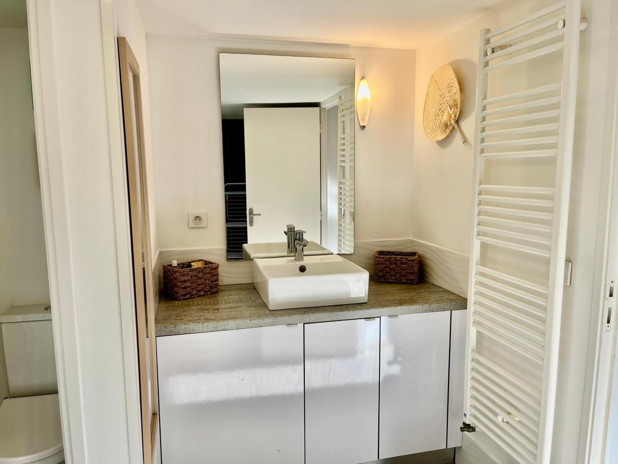 Appartement Deux Pieces Donnant Sur Un Jardin Antibes Luaran gambar